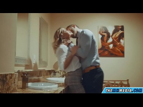❤️ כשבלונדינית חזה מפתה אותך בשירותים ציבוריים ❌ סרטון מזוין ב-iw.it-com.top ﹏